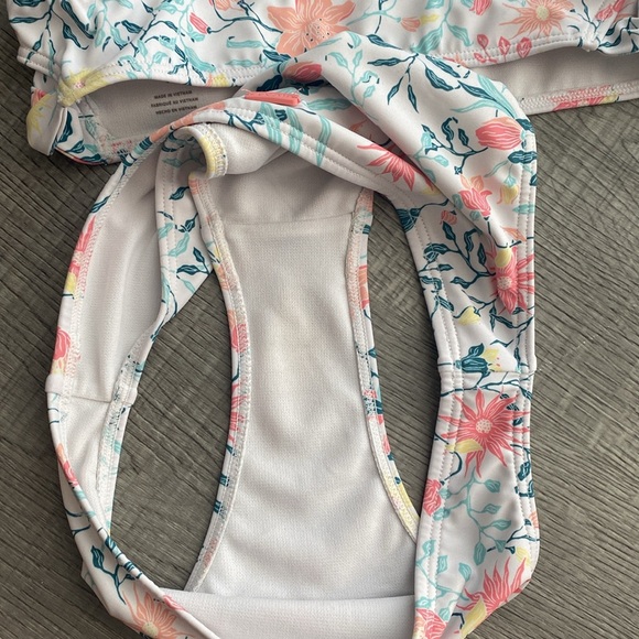 Girls Roxy Bikini - Picture 8 of 9